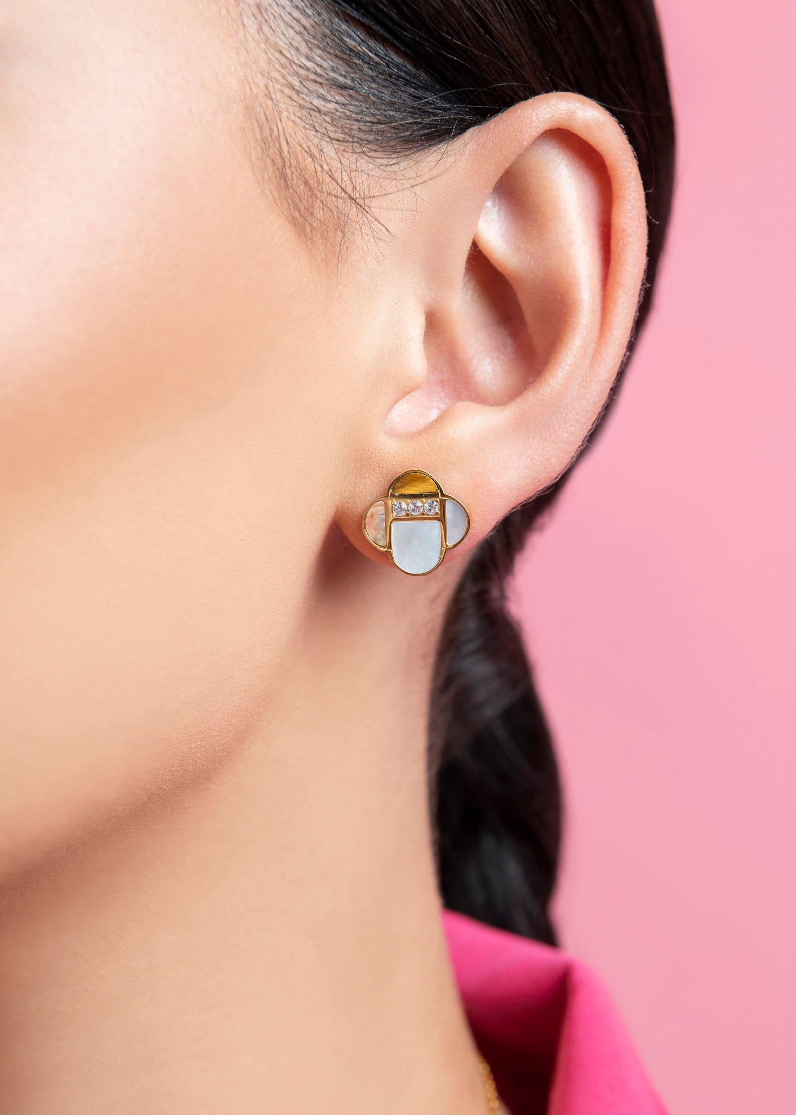 Claudia’s Stud Earring Set &amp; Emilia’s Roman Pendant Gift Set