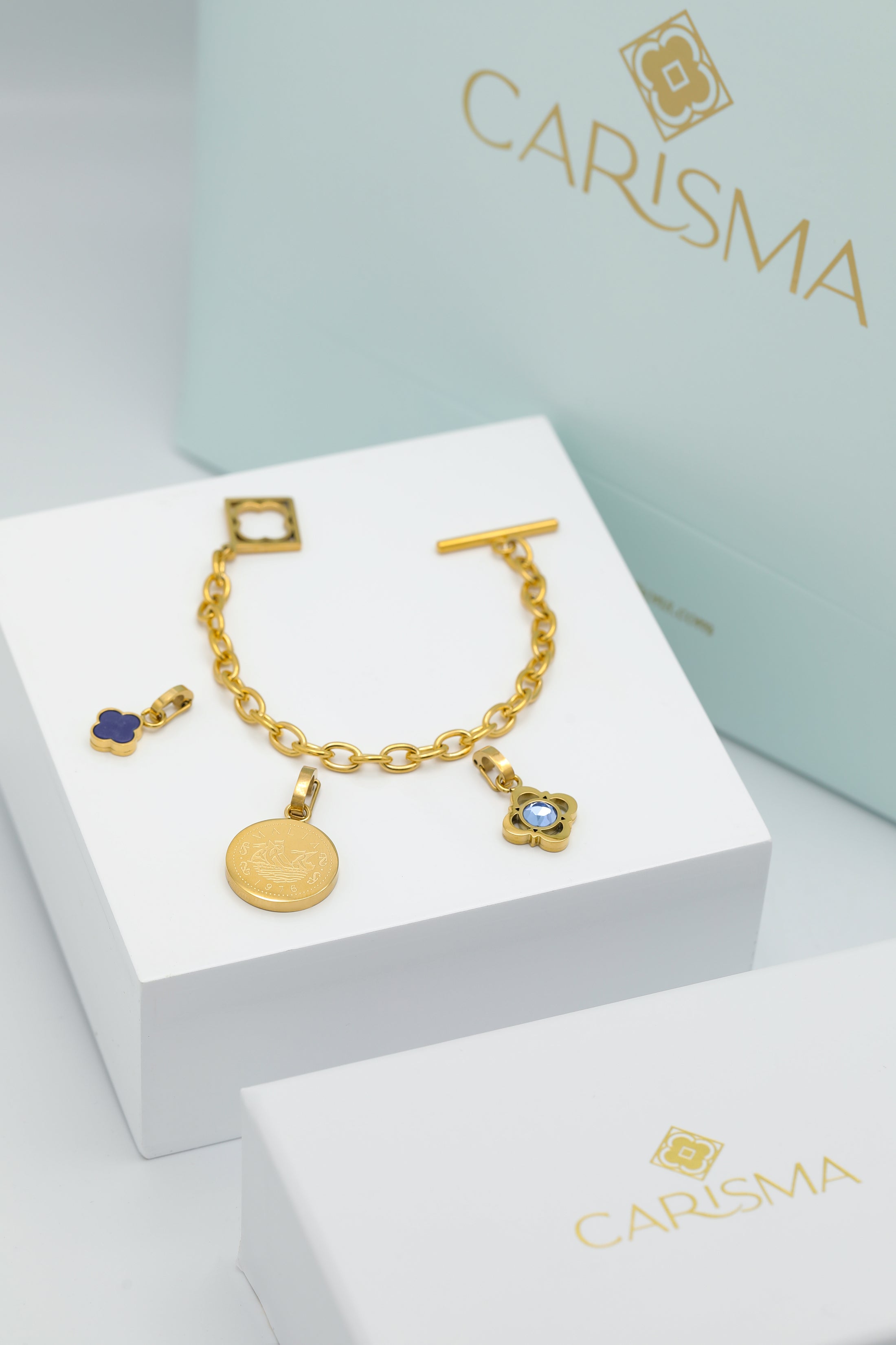 Xini Coin Pendant Charm Bracelet Gift Set