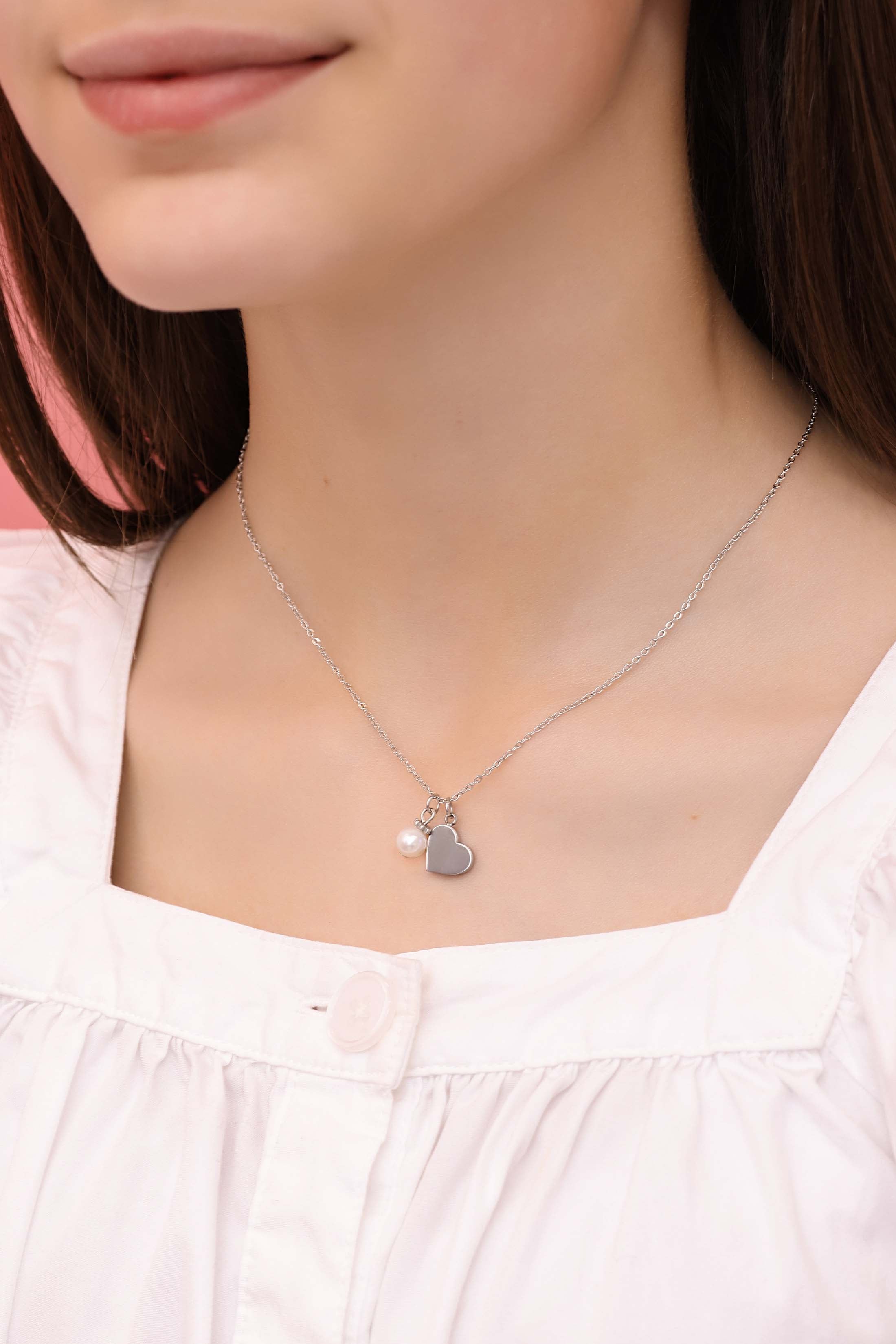 Qalbi Perla Engravable Silver Necklace
