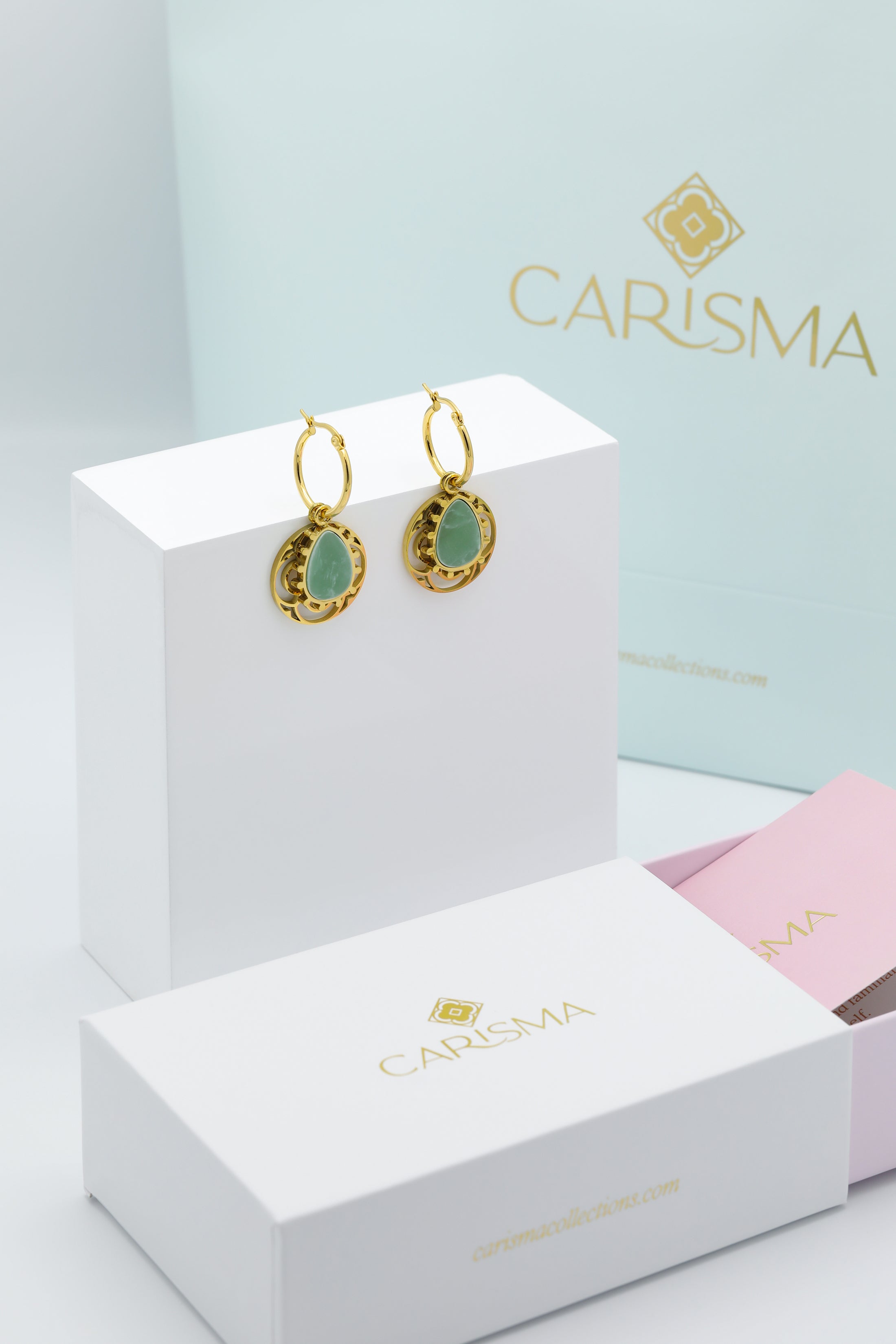 Prickly Pear Green Stone Pendant &amp; Small Carisma Logo Hollow Pendant Earring Gift Set